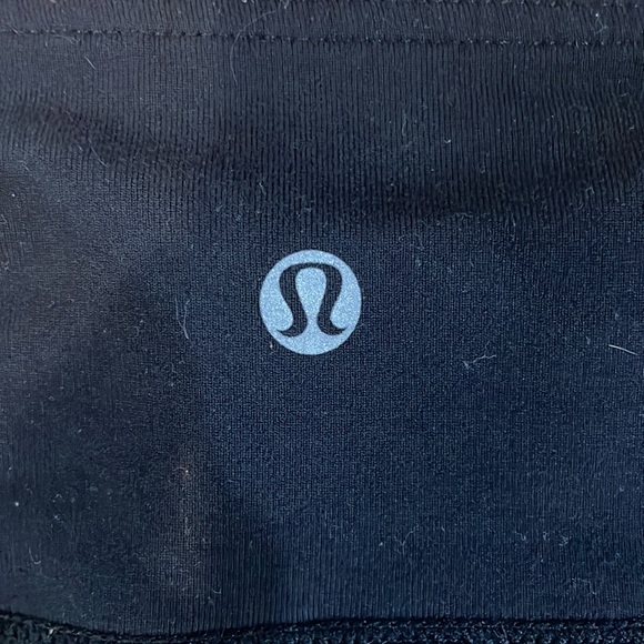 Women’s Lululemon Wide Leg Crop Black Capri Pants. Size 8. Excellent Condition. - Picture 11 of 12
